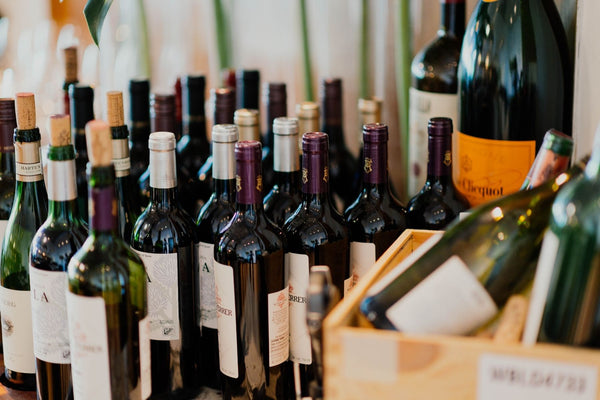 How to order wine for the table (without being a sommelier)